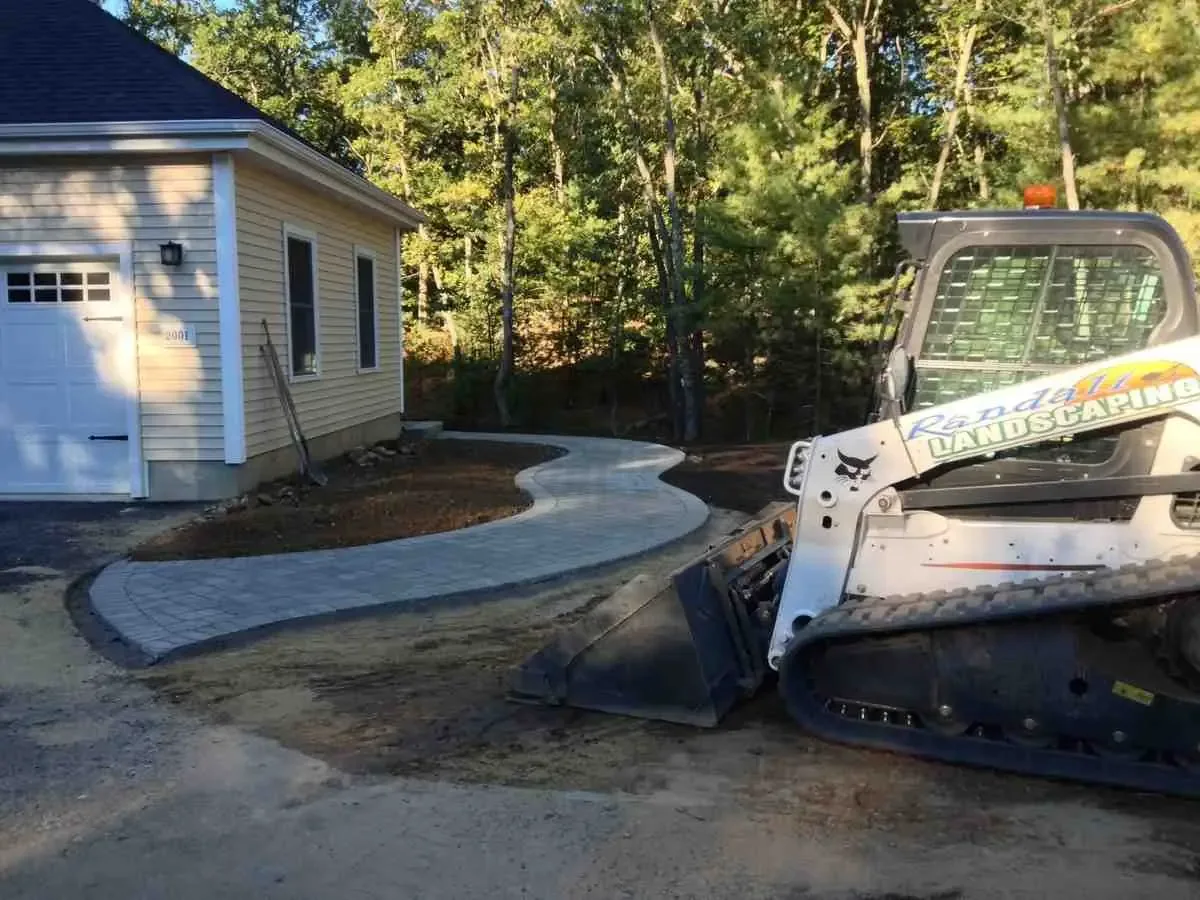 professional landscaping crew installation - Patio design Windham NH